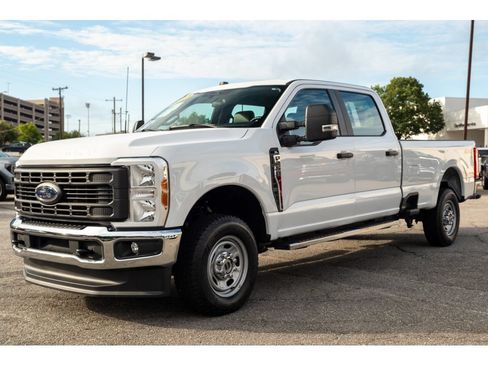 Used 2023 Ford F250 XL w/ XL Chrome Package AWD/4WD image 4
