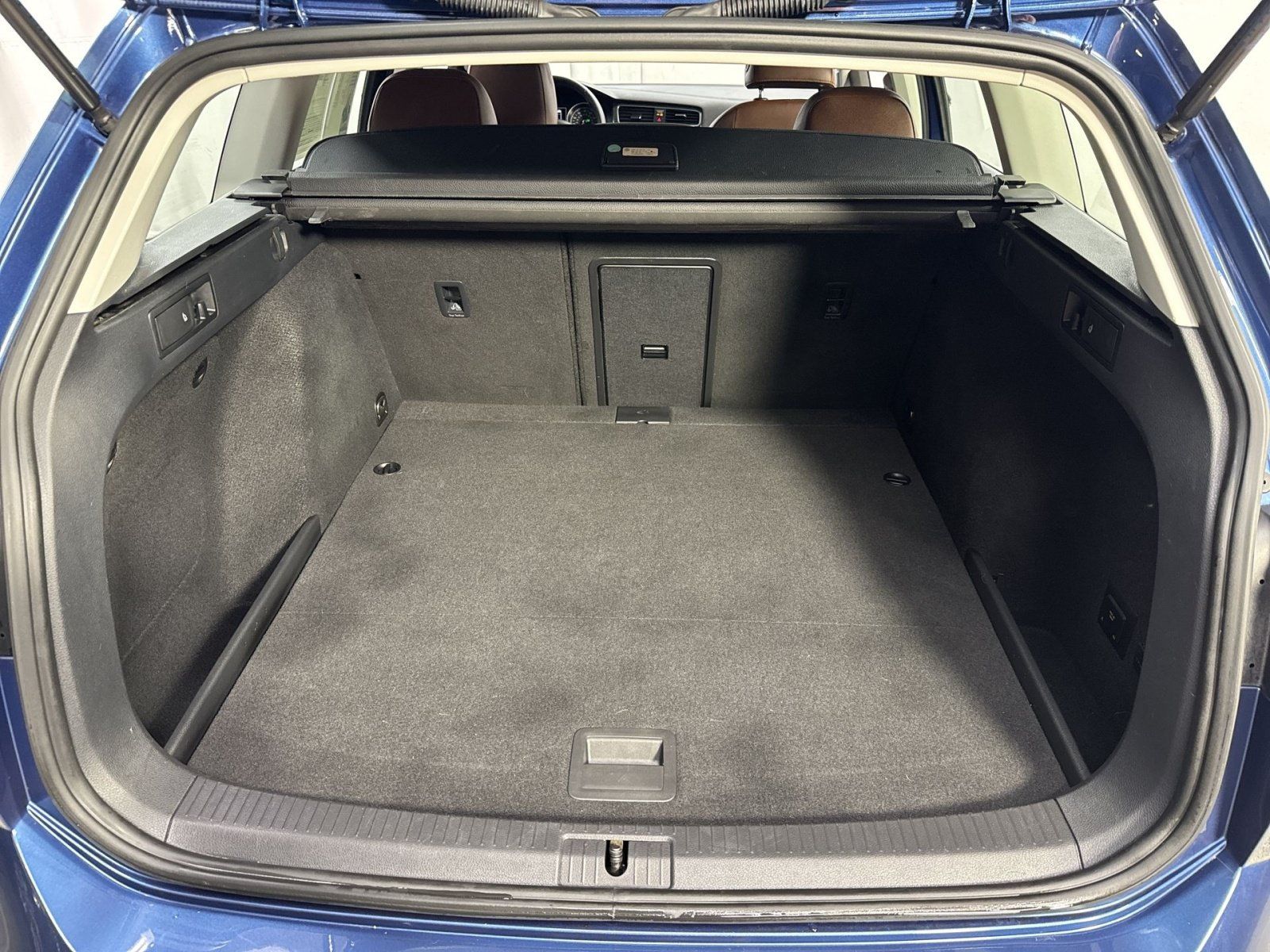 Used 2019 Volkswagen Golf Alltrack SEL AWD/4WD image 38