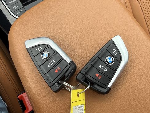 Used 2023 BMW X3 xDrive30i w/ M Sport Package AWD/4WD image 29