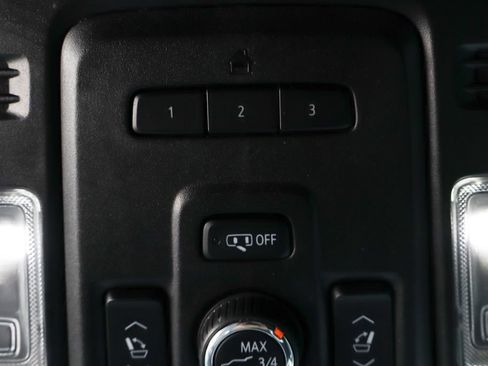 Used 2021 Chevrolet Suburban High Country AWD/4WD image 33