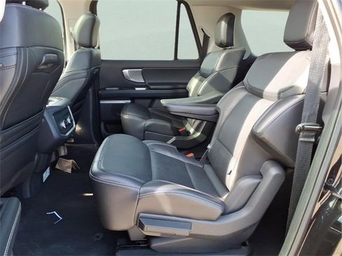 Used 2025 Ford Expedition Max Platinum image 24