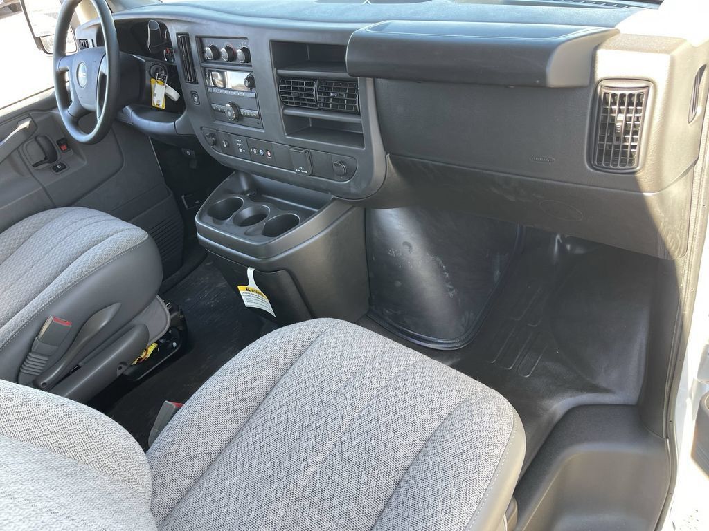 New 2025 GMC Savana 2500 Extended w/ Driver Convenience Package RWD image 28