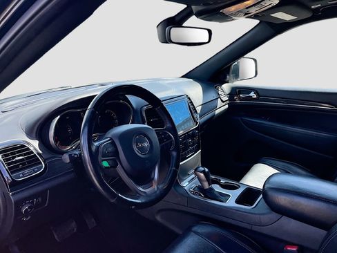 Used 2019 Jeep Grand Cherokee Overland RWD image 9