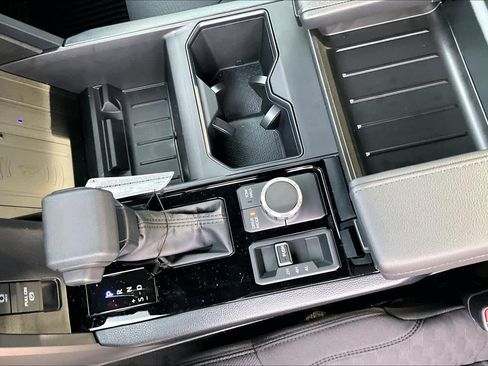New 2026 Toyota Tundra SR5 AWD/4WD image 7