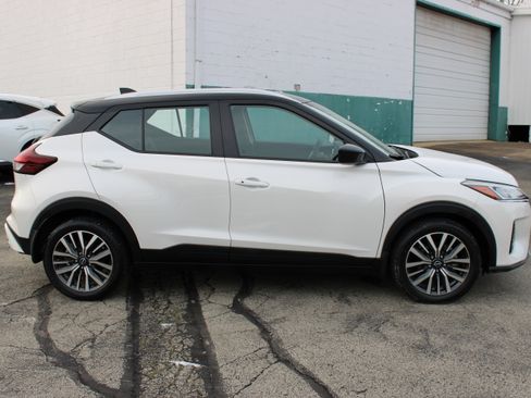 Certified 2024 Nissan Kicks SV image 7