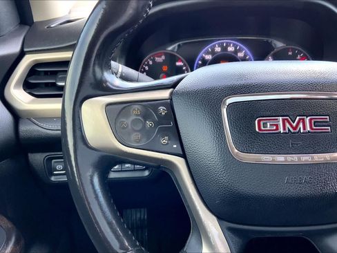 Used 2021 GMC Acadia Denali w/ Denali Technology Package FWD image 24
