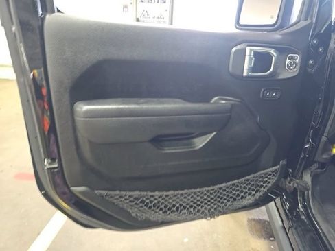 Used 2022 Jeep Gladiator Sport AWD/4WD image 16