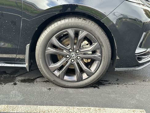 Certified 2023 Toyota Sienna XSE image 13