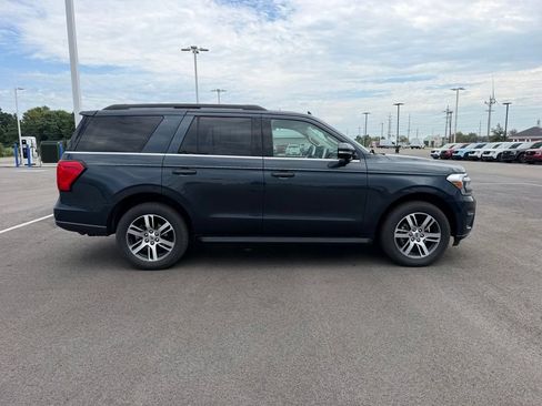 Used 2024 Ford Expedition XLT AWD/4WD image 4