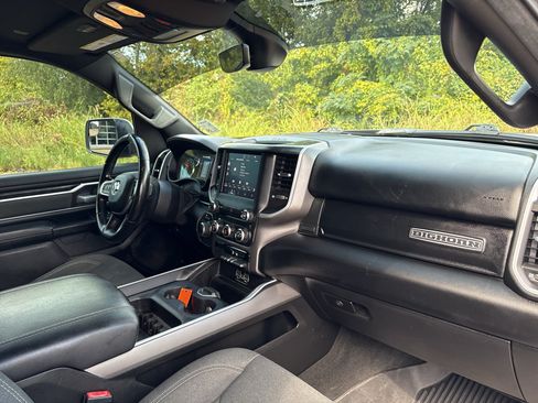 Used 2022 RAM 1500 Big Horn RWD image 9