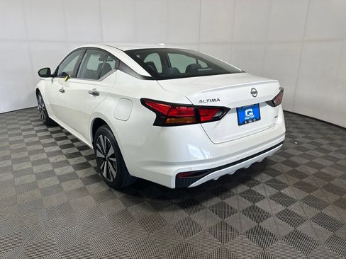 Used 2022 Nissan Altima 2.5 SV AWD/4WD image 5