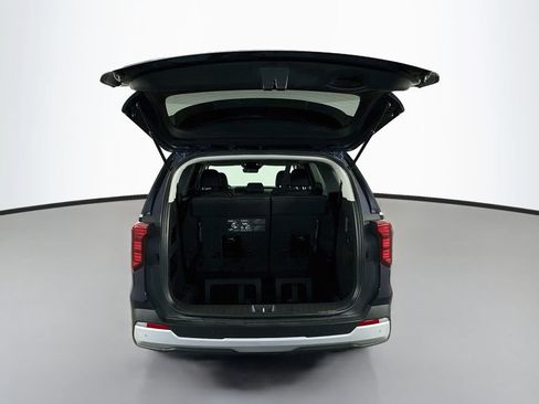 Used 2025 Kia Carnival FWD image 28