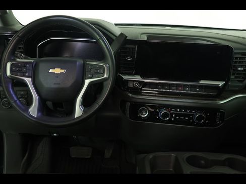 Used 2023 Chevrolet Silverado 1500 LT AWD/4WD image 16
