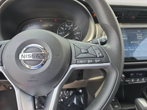 Used 2021 Nissan Kicks SV FWD image 20
