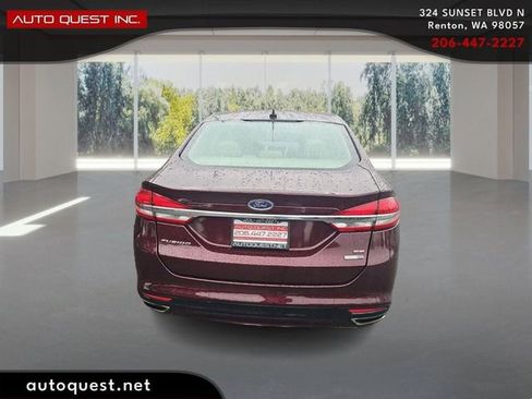 Used 2017 Ford Fusion SE image 6