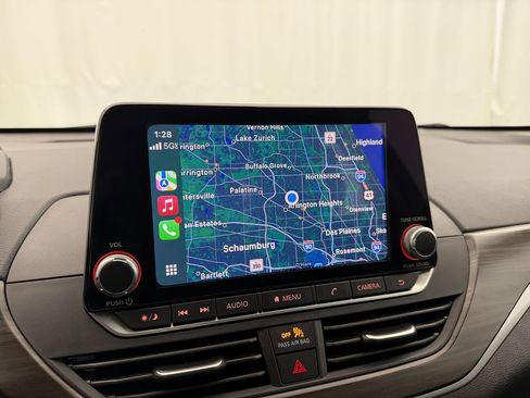 Used 2025 Nissan Altima 2.5 SV image 12