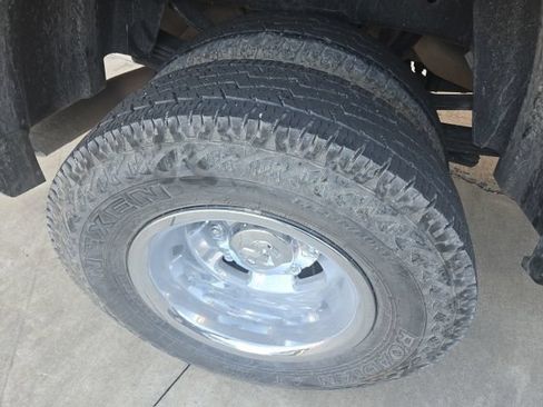 Used 2024 RAM 3500 Tradesman w/ Chrome Appearance Group AWD/4WD image 19