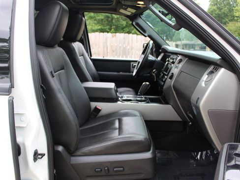 Used 2014 Ford Expedition Limited w/ Equipment Group 301A AWD/4WD image 40