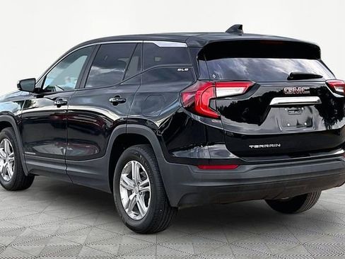 Used 2024 GMC Terrain SLE FWD image 4