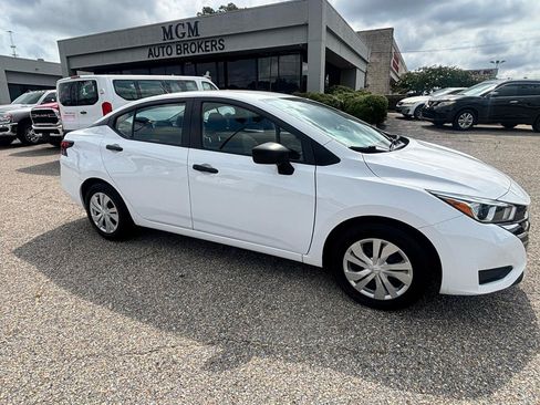 Used 2024 Nissan Versa S FWD image 24
