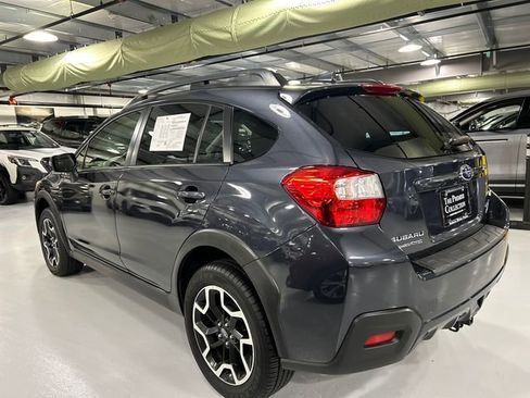 Used 2017 Subaru Crosstrek 2.0i Limited image 4