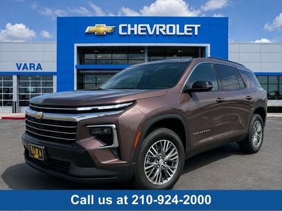 Used 2024 Chevrolet Traverse LT w/ Enhanced Driving Package