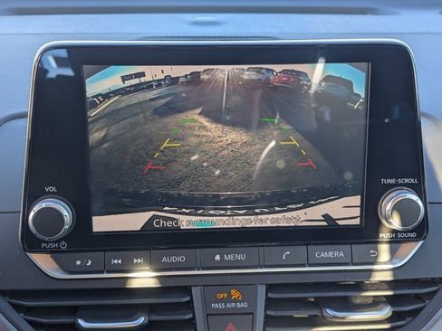 Used 2024 Nissan Altima 2.5 SR image 16