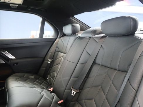 New 2026 BMW 760i xDrive w/ Executive Package AWD/4WD image 15