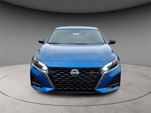 Certified 2025 Nissan Altima 2.5 SR image 15