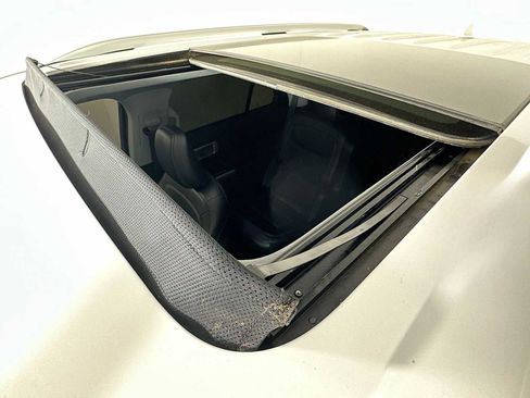 Used 2023 Ford Explorer Limited w/ Equipment Group 301A image 20