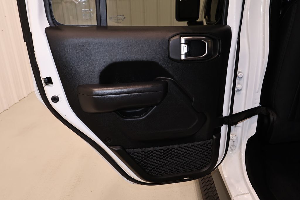Used 2020 Jeep Wrangler Unlimited Sport S AWD/4WD image 15