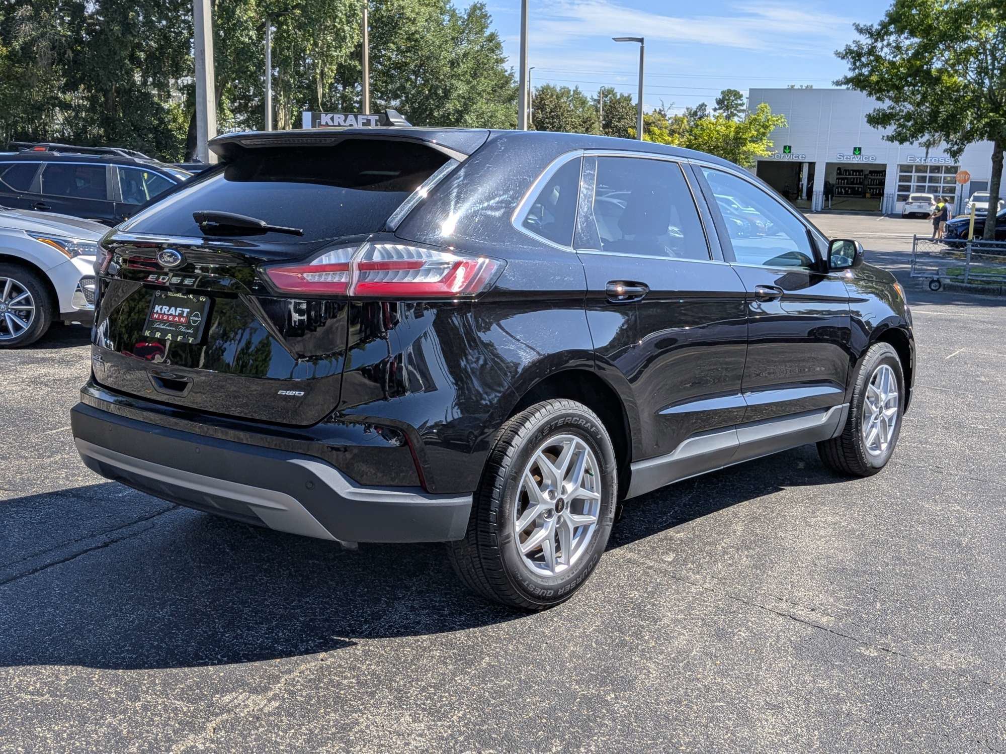 Used 2024 Ford Edge SEL AWD/4WD image 4