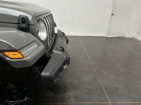 Used 2021 Jeep Wrangler Unlimited Sahara w/ Cold Weather Group AWD/4WD image 2