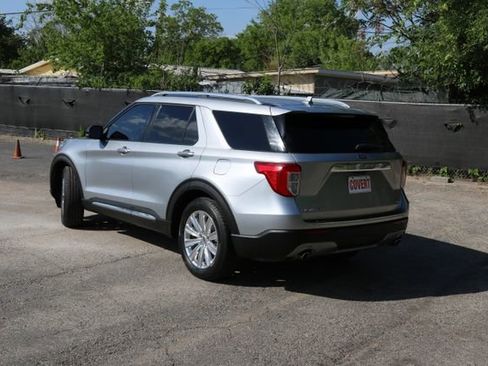 Used 2020 Ford Explorer Limited image 3