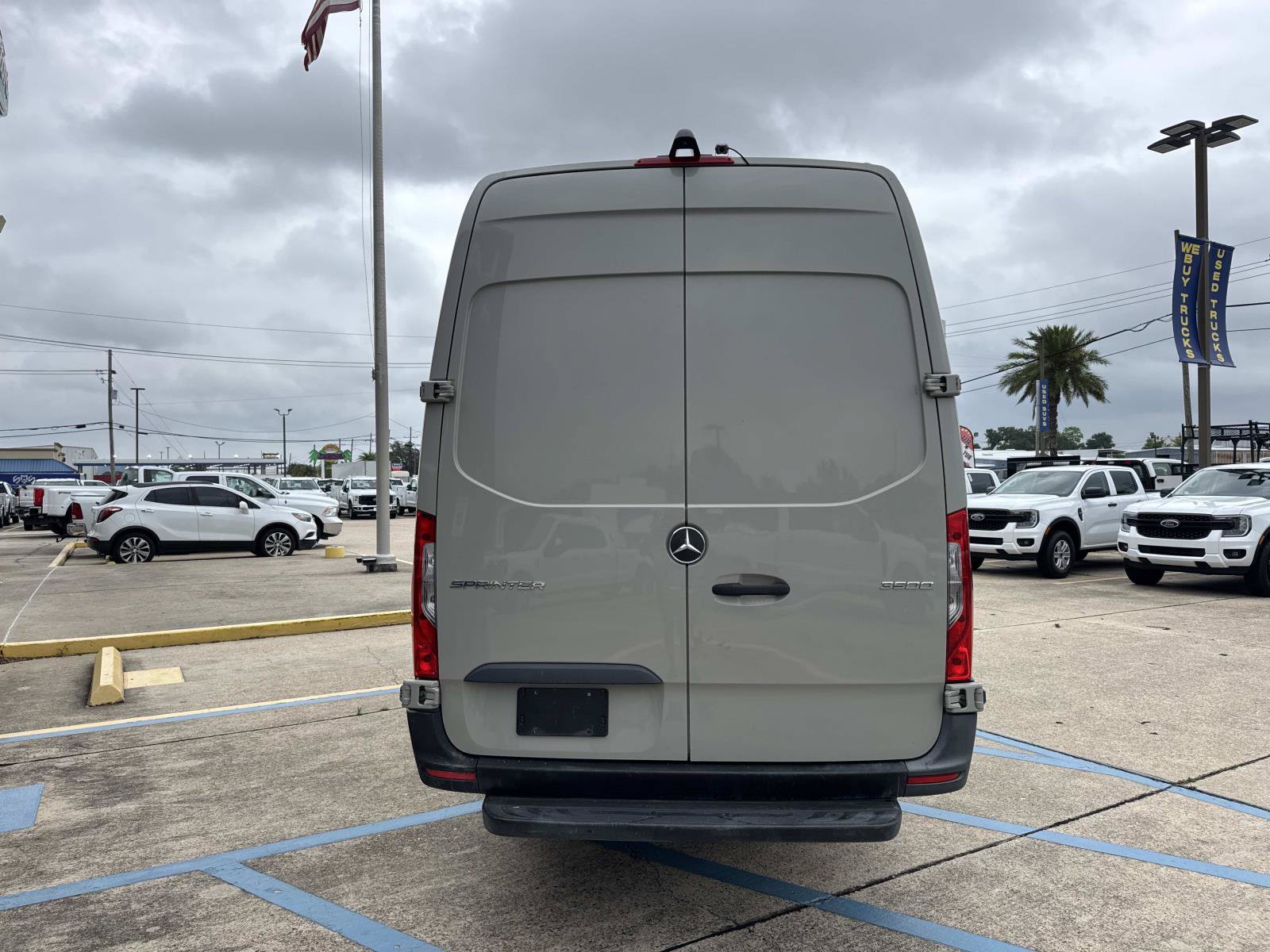 Used 2023 Mercedes-Benz Sprinter 3500 image 8