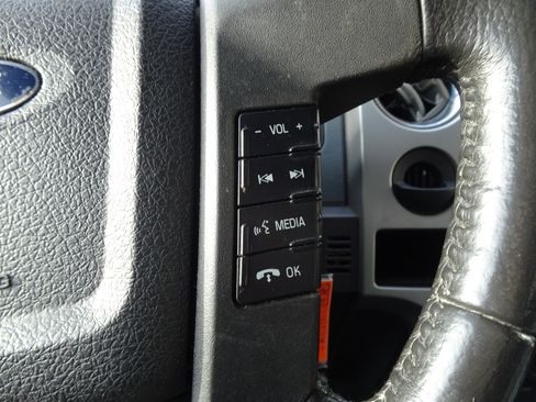 Used 2013 Ford F150 XLT w/ XLT Chrome Pkg image 19