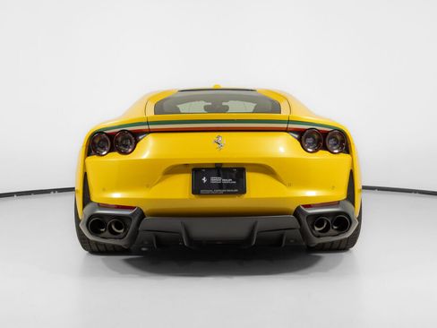 Used 2018 Ferrari 812 Superfast RWD image 10