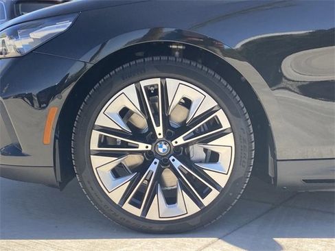 New 2026 BMW i5 eDrive40 image 10