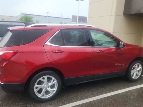 Used 2019 Chevrolet Equinox LT w/ LT True North Edition AWD/4WD image 4