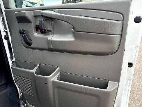 Used 2012 GMC Savana 3500 image 15