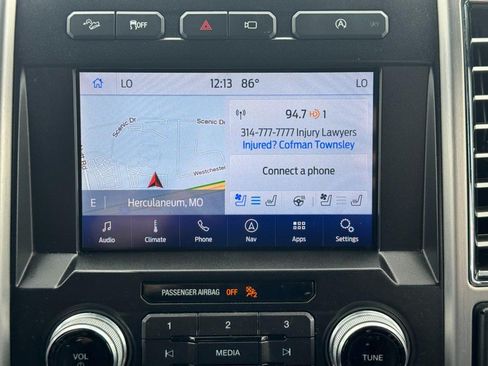 Used 2019 Ford F150 Platinum w/ Equipment Group 701A Luxury AWD/4WD image 16