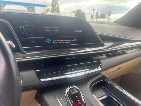 Used 2021 Cadillac Escalade Premium Luxury w/ Performance Package AWD/4WD image 9