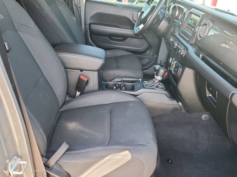 Used 2021 Jeep Wrangler Unlimited Sahara w/ Safety Group AWD/4WD image 11