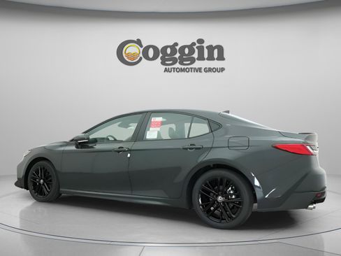 New 2026 Toyota Camry SE image 13