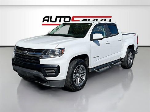 Used 2022 Chevrolet Colorado W/T w/ Custom Special Edition image 3