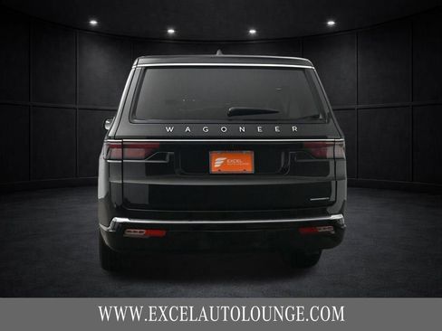 Used 2024 Jeep Wagoneer L Series II w/ Flexible Seating Group image 5