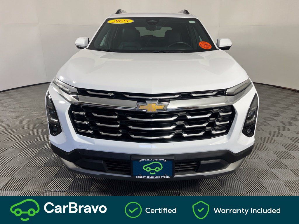 Used 2025 Chevrolet Equinox LT w/ Convenience Package II FWD image 4