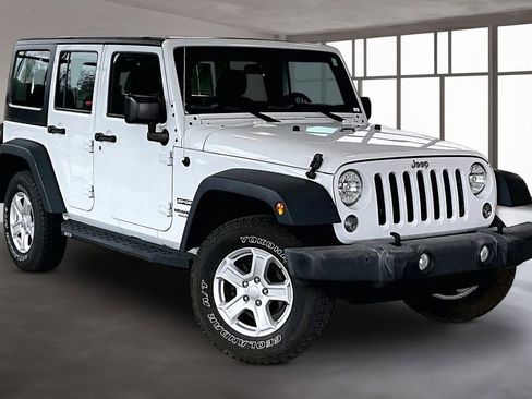 Used 2017 Jeep Wrangler Unlimited Sport w/ Connectivity Group image 13