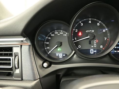 Used 2022 Porsche Macan GTS image 21