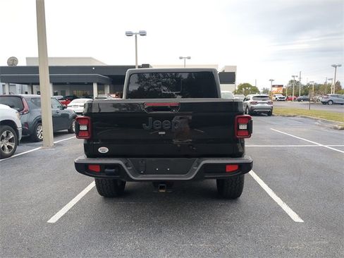 Used 2022 Jeep Gladiator Overland image 4